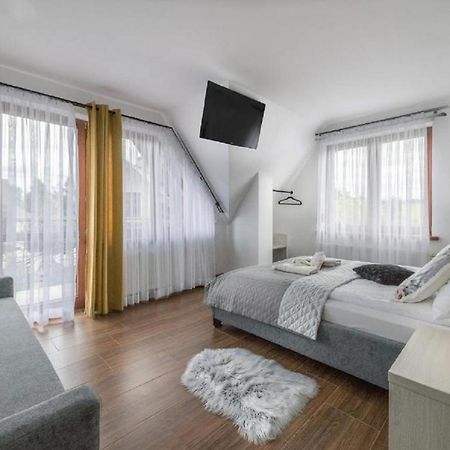 Bialy Jelen Z Basenem I Jacuzzi Bed & Breakfast Ostrowsko Dış mekan fotoğraf