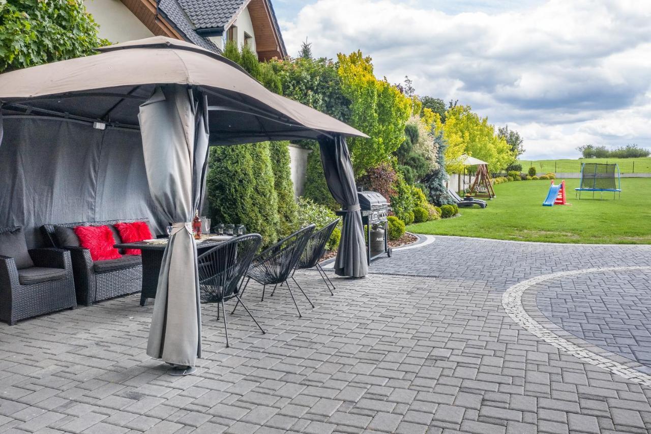 Bialy Jelen Z Basenem I Jacuzzi Bed & Breakfast Ostrowsko Dış mekan fotoğraf